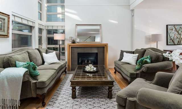 34-3750-edgemont-boulevard-north-vancouver-5948_262101662-1534678-0_lightbox